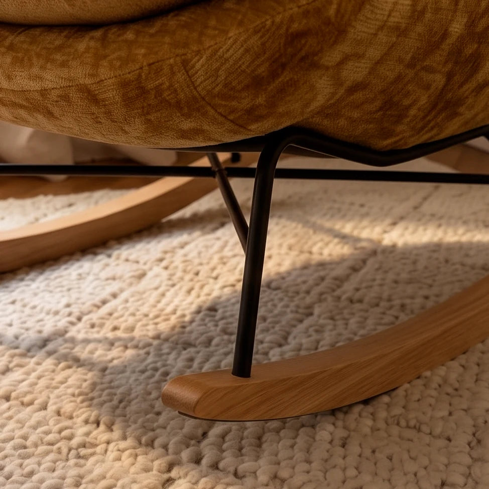 NESTA, rocking chair cocon en velours chenille, détail du piètement