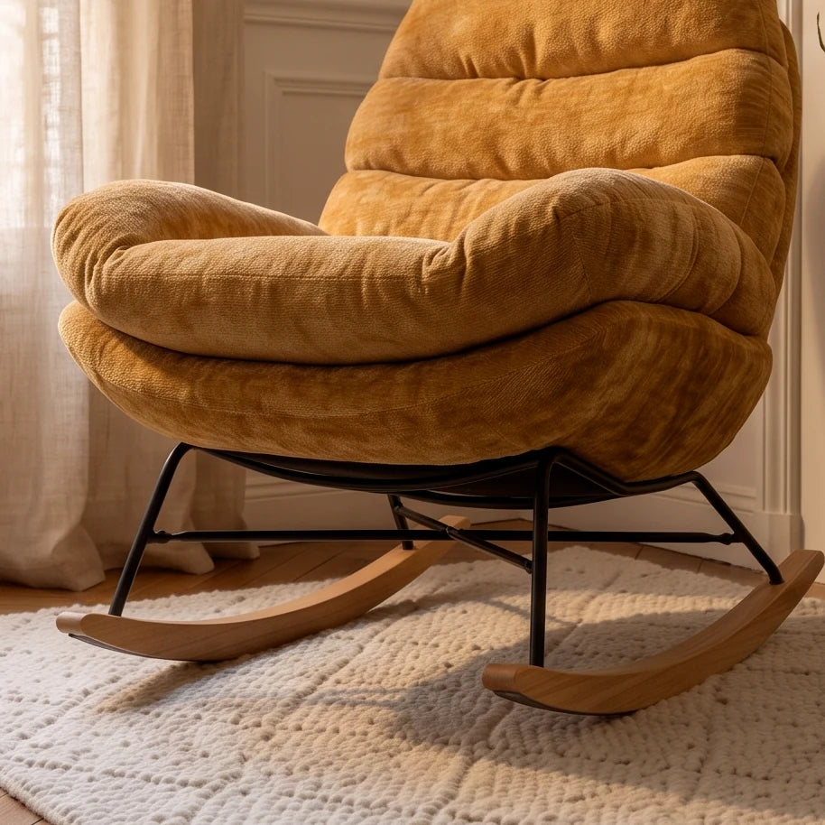 NESTA, rocking chair cocon en velours chenille, vue de trois quarts